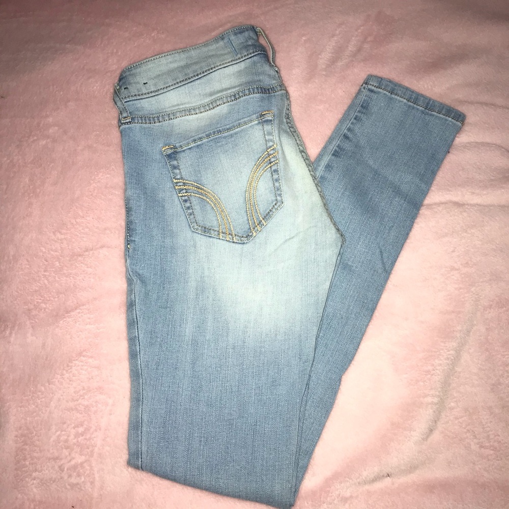 Hollister light wash skinny jeans